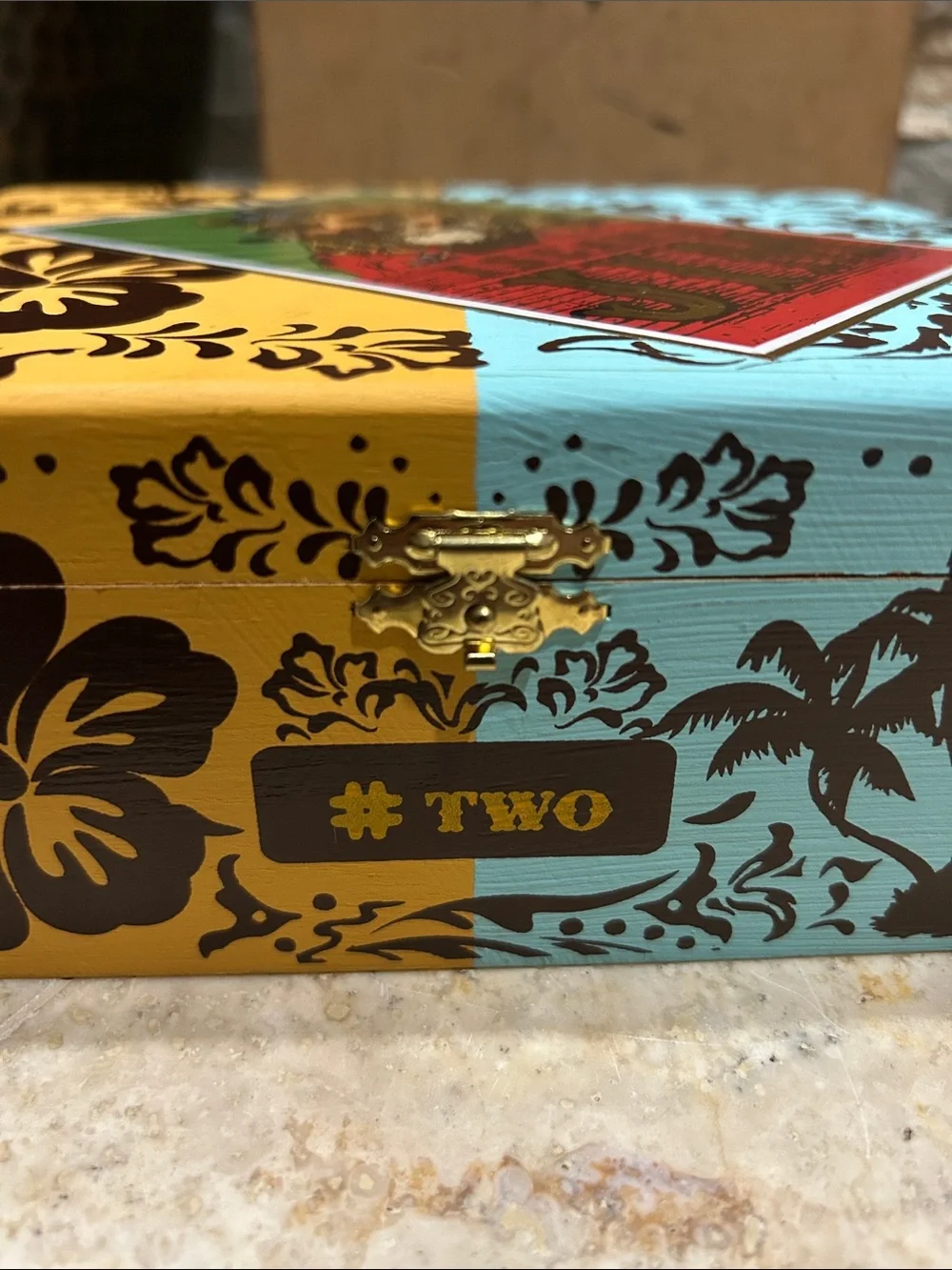 ISLAND JIM #2 Empty Cigar Box
